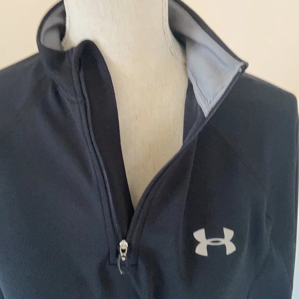 Under armor all season pull over - Picture 7 of 9